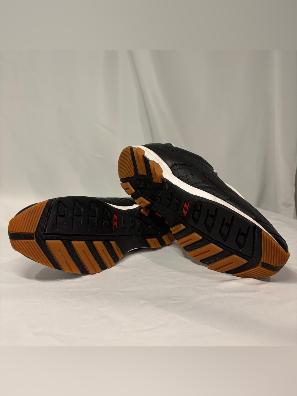Diesel Men’s Black Leather Sneakers - Picture 3 of 3